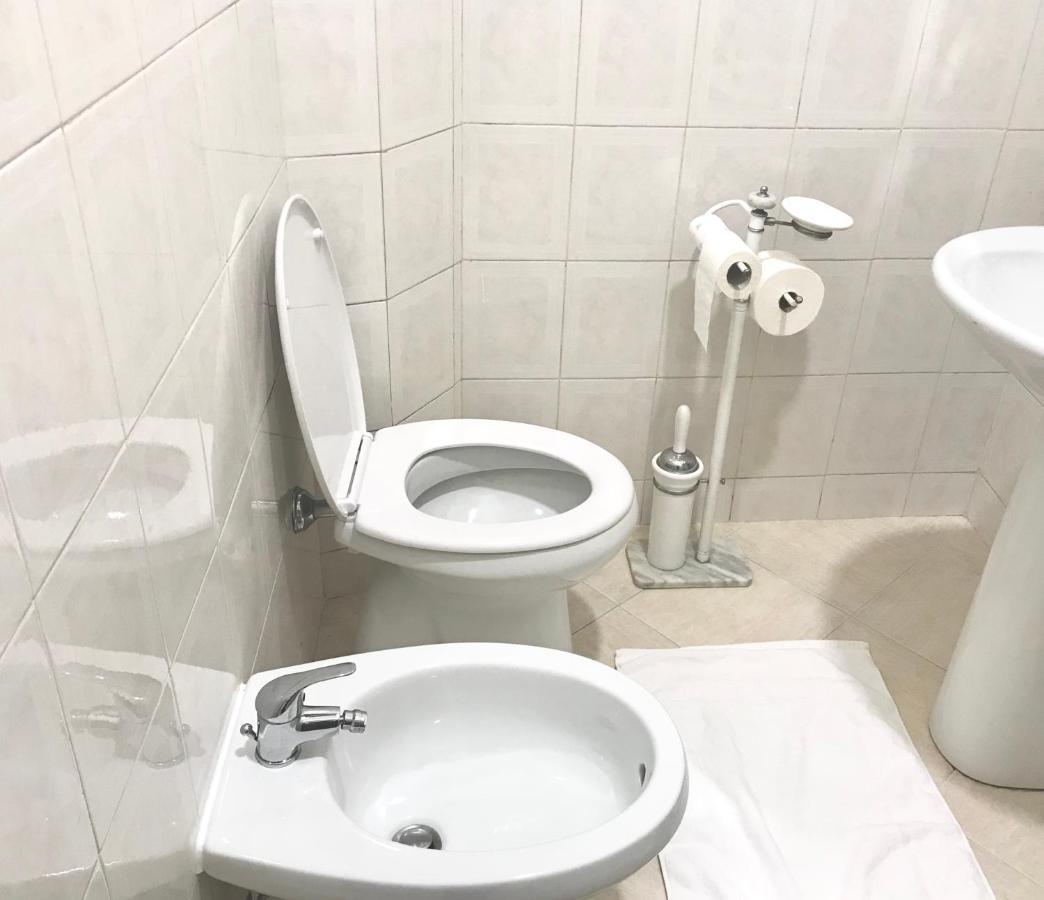 4 Bed Rooms Luxury Apartment Near Colosseum Rom Exterior foto